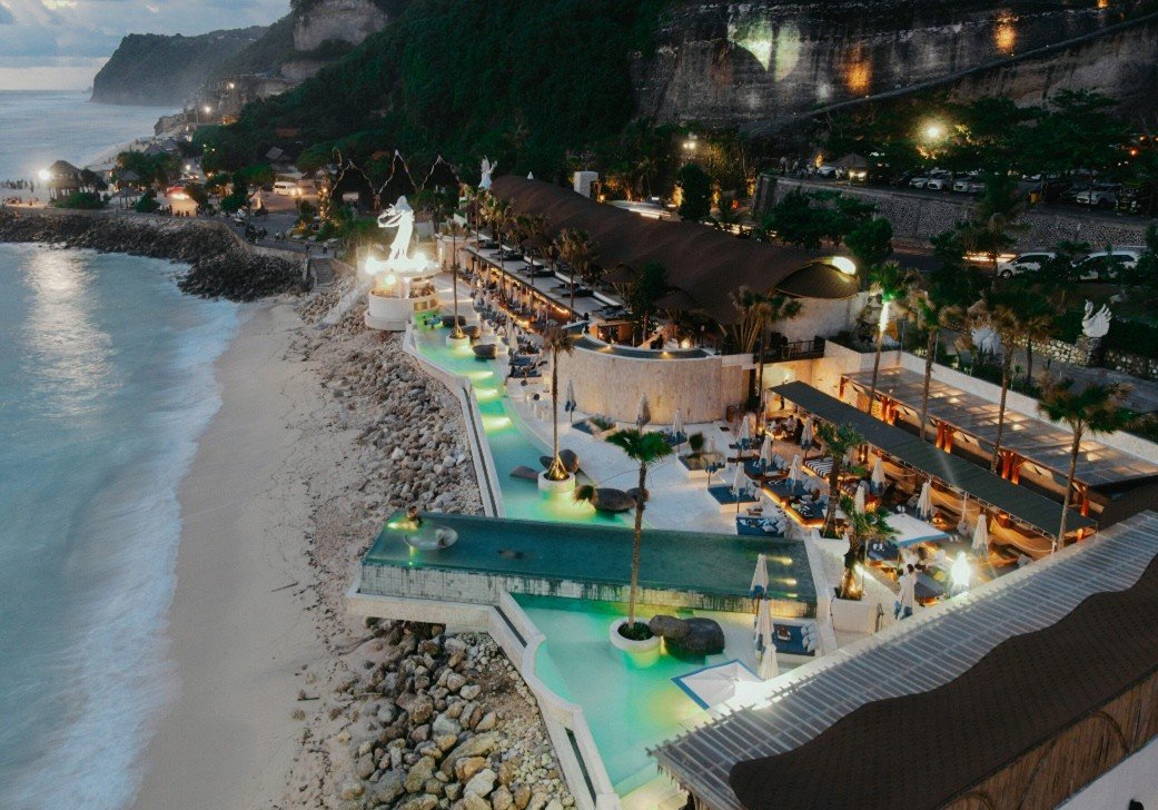 Tropical_Temptation_Beach_Club