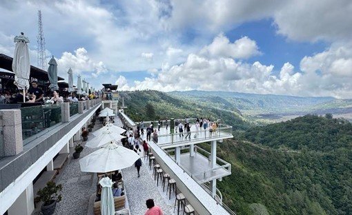 Grand_Puncak_Sari_Restaurant